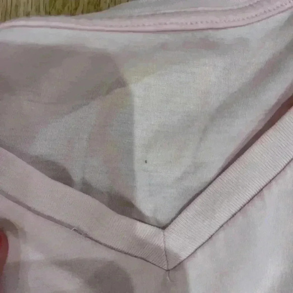 Light pink V-Neck tee by Champion- size small- EUC - Picture 3 of 3